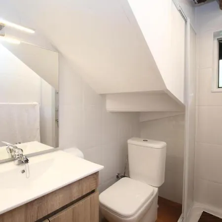 Bonito Apartamento Rural, Wifi, Terraza Y Piscina En Navelgas Holiday home