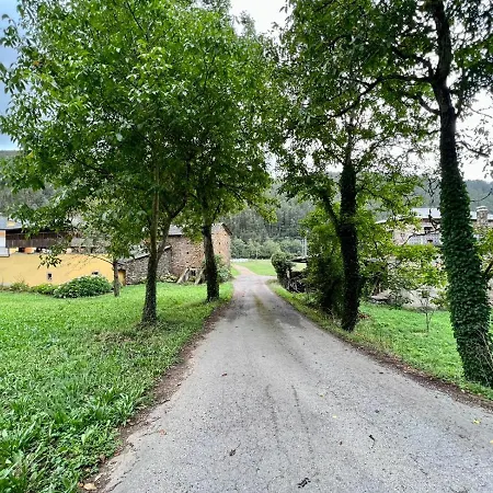 Casa vacanze Bonito Apartamento Rural, Wifi, Terraza Y Piscina En Navelgas Tineo