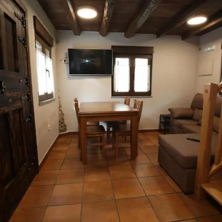 Bonito Apartamento Rural, Wifi, Terraza Y Piscina En Navelgas *