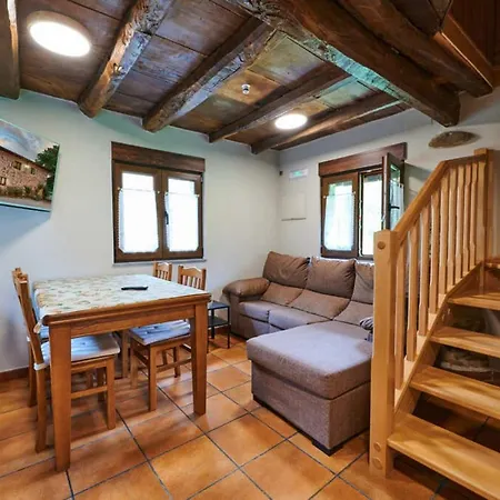 Casa vacanze Bonito Apartamento Rural, Wifi, Terraza Y Piscina En Navelgas