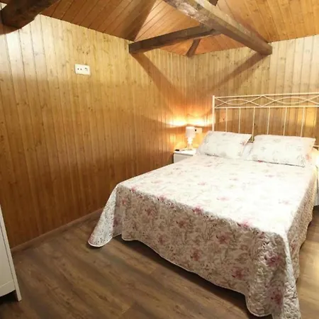 Bonito Apartamento Rural, Wifi, Terraza Y Piscina En Navelgas Tineo